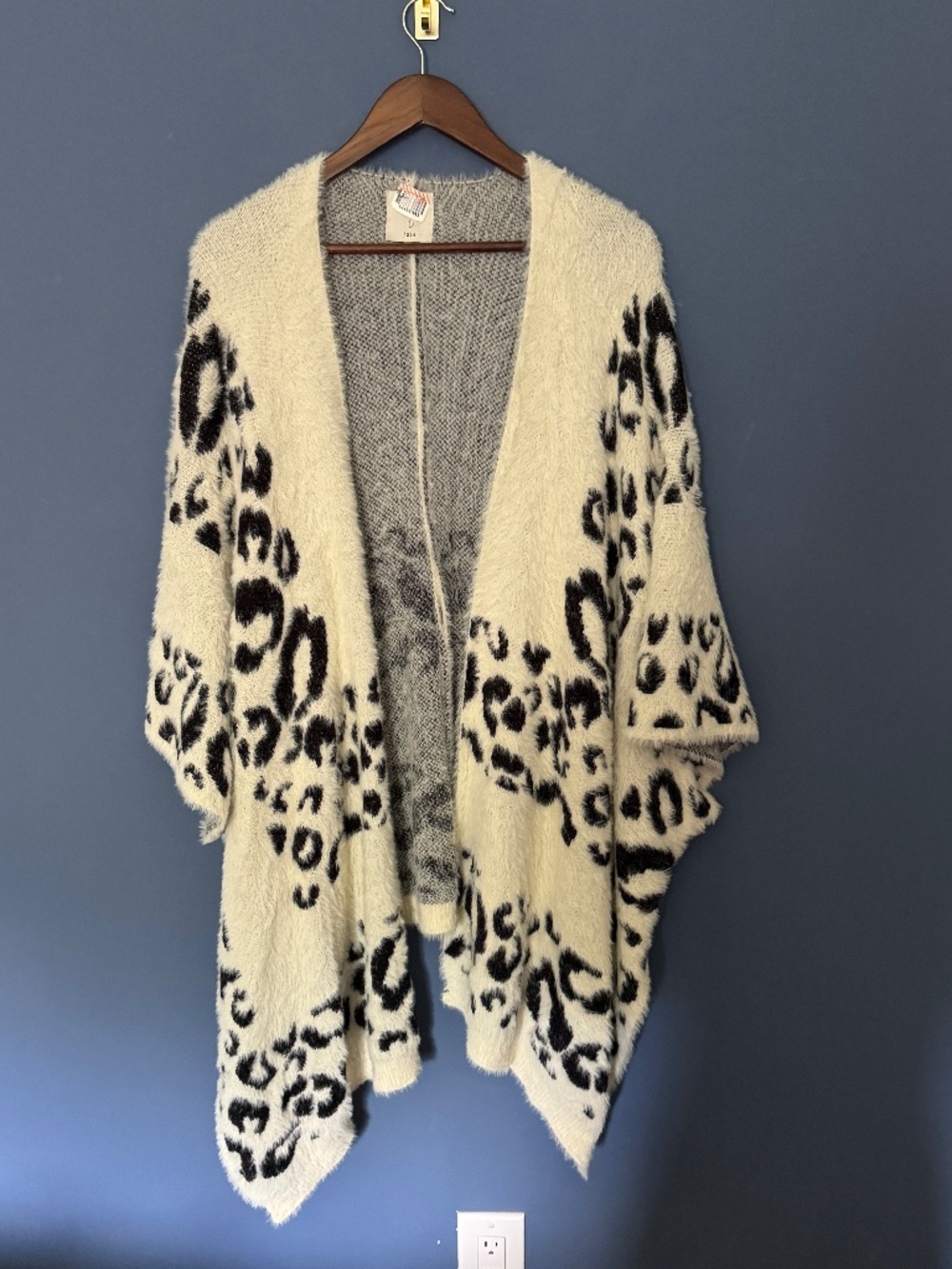 Joie Leopard Print Knit Ruana Poncho Cape Oversized Open Front Cozy O/S